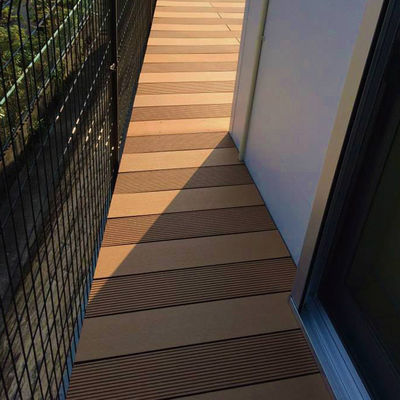Goede prijs. WPC Eco Composite Deck Boards Panel brandwerend 20+ jaar levensduur online