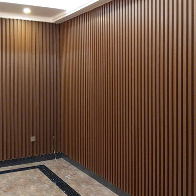 Goede prijs. Anti-UV WPC wandbekledingspanelen Op maat gemaakte composiet buitenbekleding online